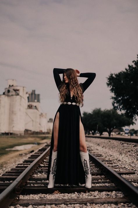 Fancy Western Photoshoot, Western Black Dress Photoshoot, Kerosene Photoshoot, Birthday Western Photoshoot, Western Grunge Photoshoot, Beth Dutton Photoshoot Ideas, Sage Photoshoot, Western Birthday Photoshoot, Dark Cowgirl Aesthetic