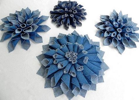 Jeans Projects, Jeans Inspiration, Jean Projects, Jeans Recycling, Mum Style, Jeans Jewelry, Denim Crafts Diy, Material Flowers, Style Tutorial