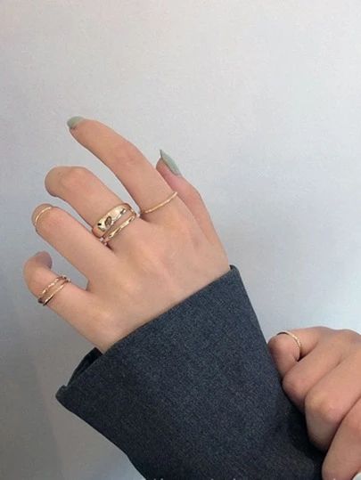 Aesthetic Rings, Fancy Rings, Minimalist Ring, Dainty Bracelets, Rings For Girls, Minimalist Rings, Rings Simple, Minimalist Necklace, Favorite Rings