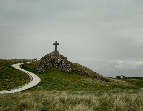 Free Photo | Free photo shot of a cross placed on a pedestal placed on a rocky hill Cross On A Hill, Background Ppt, Rocky Hill, Paint Paint, A Hill, A Cross, Free Photo, 1 Million, Free Photos