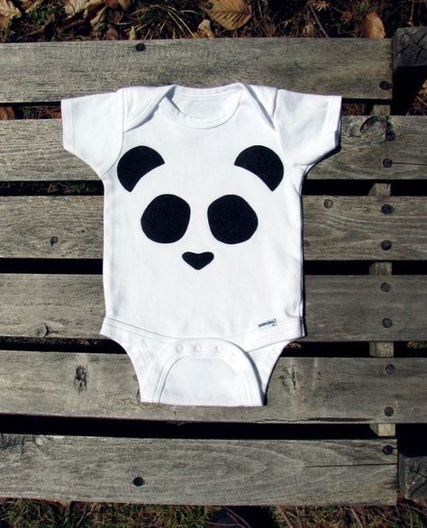 Panda #Onesie Panda Onesie, Applique Onesie, Diy Vetement, Panda Love, Baby Panda, Felt Applique, Everything Baby, Baby And Toddler, Toddler Clothes