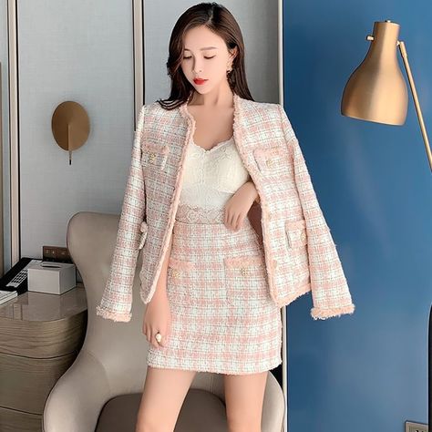 Formal Outfits For Women Office Wear, Tweed Set Outfit, Pink Tweed Set, Plaid Suits Women, Tweed Women, Tweed Fashion, Rok Outfit, Tweed Outfit, Tweed Set