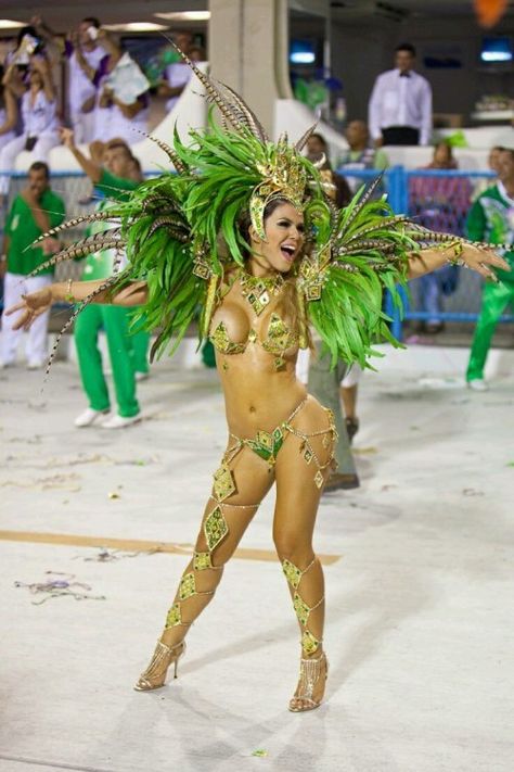 Brazil Costume, Brazilian Carnival Costumes, Carnival Rio, Carnival Dancers, Brazilian Carnival, Carnival Girl, Brazil Carnival, Rio Carnival, Fantasy Island