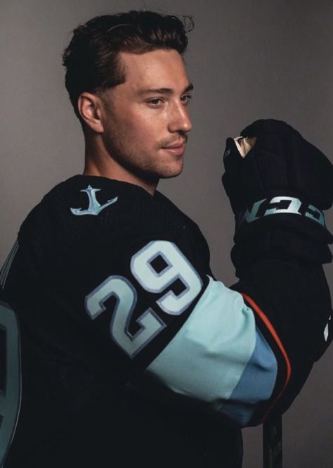 Seattle Kraken Players, Vince Dunn Kraken, Vince Dunn Aesthetic, Vince Dunn Wallpaper, Vince Dunn Boyfriend Material, Vince Dunn Hockey, Jasper Gervais, Kraken Hockey, Hockey Girlfriend