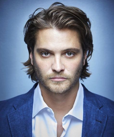 Bethandrip on Instagram: “Kayce Dutton Happy Birthday!! 🎉🎊❤ Follow us ... @bethandrip Follow us ... @bethandrip Follow us ... @bethandrip Follow us ... @bethandrip .…” Kayce Dutton, Yellowstone Series, Luke Grimes, Actors Male, Sore Eyes, Medium Long Hair, Hollywood Stars, Haircuts For Men, Hair Goals