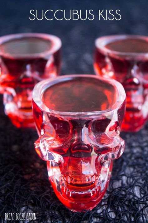 Halloween Wedding Drinks, Halloween Jello Shots, Halloween Shots, Bread Booze Bacon, Halloween Party Drinks, Halloween Drinks Alcohol, Cherry Vodka, Wedding Drinks, Jello Shot Recipes