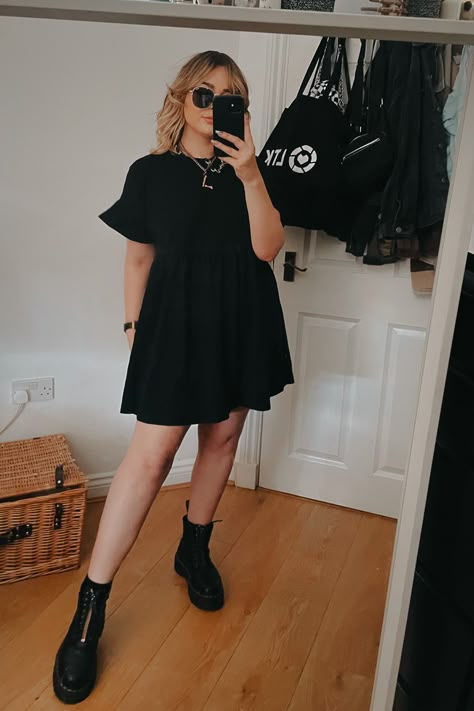 Llymlrs Outfit, Lily Melrose Outfits, All Black Summer Outfits Casual, Edgy Midsize Outfits, Skater Dress Outfit Casual, Curvy Night Out Outfit, Outfit Curvy Elegante, Alternative Work Outfit, Fashion Aesthetics Types