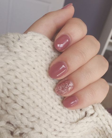 Mauve Gel Nails, Mauve Nails, Sparkle Nails, Shellac Nails, Summer Nails Colors, Short Nail Designs, Dipped Nails, Bridal Nails, Accent Nails