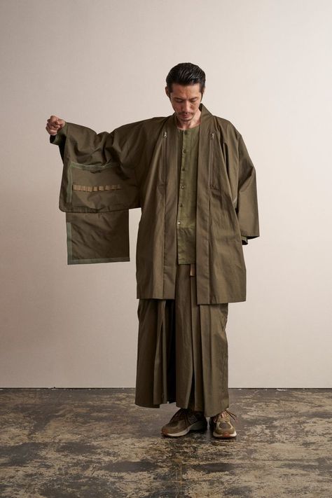 Japan Fashion Street Men, Hypebeast Brands, Jedi Outfit, Men Linen Shirt, Boho Street Style, Japan Fashion Street, Male Kimono, Punk Design, Workwear Vintage