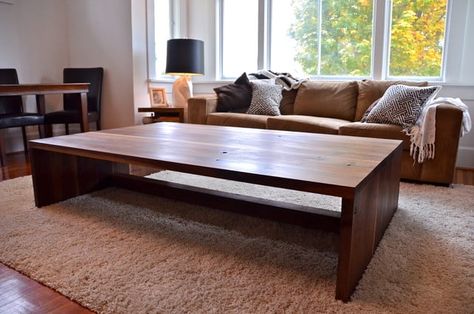 39 Large Coffee Tables For Your Spacious Living Room Extra Large Coffee Table, Wood Coffee Table Design, Big Coffee Table, Oversized Coffee Table, Coffee Table Large, Large Coffee Table, Upscale Furniture, Big Coffee, Table Large