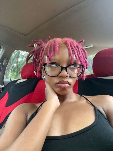 pink locs n blonde eyebrows Pink And Blonde Locs Black Women, Blonde And Pink Locs, Pink And Blonde Dreads Black Women, Pink And Black Locs Black Women, Pink Dreads Black Women, Brown And Pink Dreads, Pink Locs, Dyed Hairstyles, Green Dreads