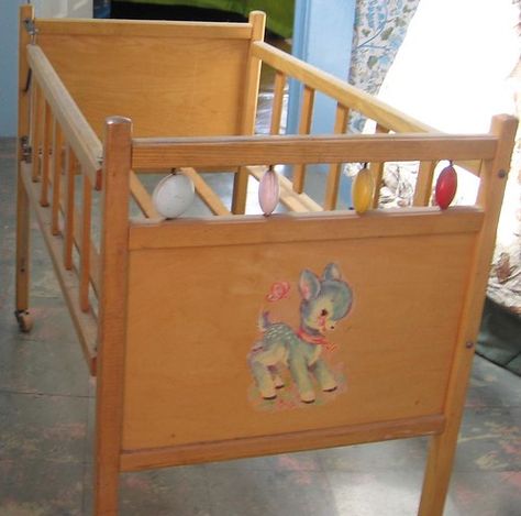 Antique Baby Cribs, Vintage Baby Cribs, Old Baby Cribs, Baby Doll Crib, Doll Crib, Childhood Memories 70s, Vintage Memory, I Remember When, Vintage Life