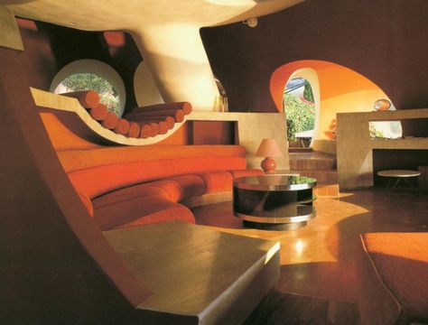 furniture and interiors of the 1970's - Ann Bony 70s Architecture, Round Windows, 70s Interior Design, Interior Design Blogs, 70s House, 70s Interior, Bubble House, Retro Interior Design, 70s Home