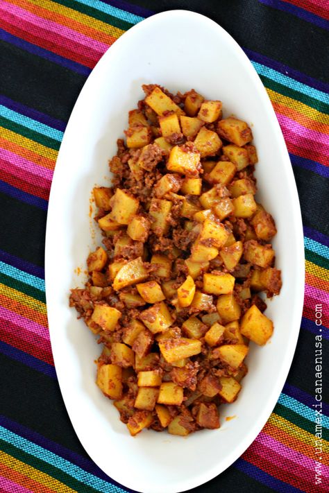 Huaraches de Papas con chorizo – Una Mexicana en USA Mexican Cooking, Dog Food Recipes, Food Animals, Yummy Food, Stuffed Peppers, Health, Dog Food