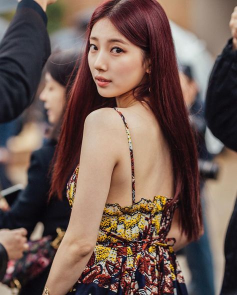 Asian Red Hair, Red Hair Inspo, Bae Suzy, Favorite Hairstyles, Hair Dye Colors, Hair Inspo Color, Cool Hair Color, Korean Hairstyle, Aesthetic Hair