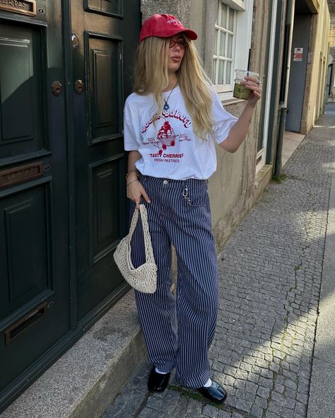 I found my perfect striped pants🥹😍 T-shirt, pants, bag, cap from @pullandbear #pullandbearcommunity Striped Pants Outfit, Stripe Pants Outfit, Heels Boots Outfit, Pants Bag, Fashion Content Creator, 2024 Moodboard, Fashion Content, 2024 Style, A Cap