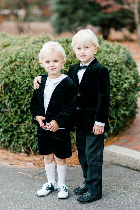 Ring Bearer Navy, Lima Photography, Ring Bearer Suit, Kids Wedding Outfits, Kids Wedding, Ring Bearer Outfit, Velvet Suit, Groom Wear, Black Tuxedo