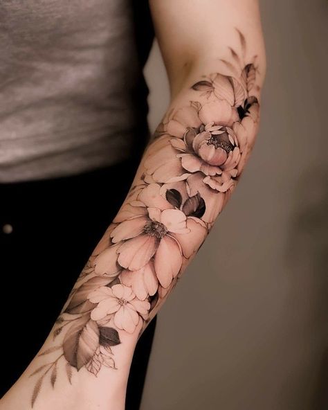 Divine Tattoo, Tato Lengan Bawah, Feminine Shoulder Tattoos, Shoulder Sleeve Tattoos, Feminine Divine, Tato Jari, Feminine Tattoo Sleeves, Tasteful Tattoos, Floral Tattoo Sleeve