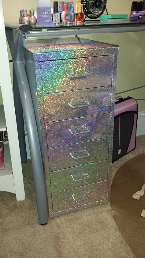 Holo Helmer How-To Pastel Furniture, Decor Business, Dekorasi Kamar Tidur, Glam Room, Makeup Room, Cute Room Decor, Beauty Room, File Cabinet, Diy Furniture Plans