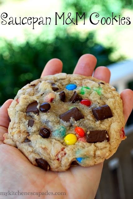 Huh?.... Hmmmm..... Saucepan M & M Cookies - No heavy mixer needed to create these decadent monster cookies! Saucepan Cookies, Party Pooper, No Bake Granola Bars, Recipe Cookies, Baked Granola, M M Cookies, Bake Desserts, Sauce Pan, Cookie Crumbs