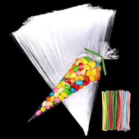 Retail Bags, Sweet Cones, Christmas Hot Chocolate, Candy Packaging, Sweet Bags, Food Storage Bags, Chocolate Sweets, Packaging Bag, Flower Packaging