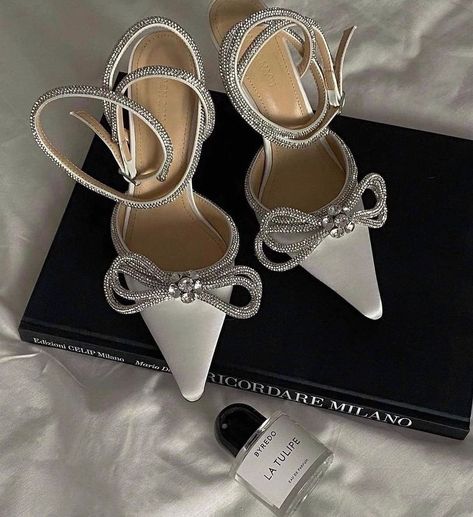 Sparkly heels are a must for a glamorously modern bridal look | wedding, wedding inspo, wedding fashion, wedding shoes, bridal style, bridal outfit, bridal outfit, bridal inspiration, bridal fashion, bridal shoes, bridal heels, designer heels, designer shoes, glam style, bridal shoes ideas, sparkly shoes, mack and mach heels, mach and mach shoes, bridal details, wedding outfit, modern bridal look,glam bride, bride to be,wedding 2023,luxury wedding #weddingfashion #bridetobe #bride #springoutfits Mach And Mach Shoes, Wedding Heels Brides, Sparkly Wedding Shoes, Bright Heels, Glam Bride, Round Of Applause, Sparkly Party, Pointy Heels, Sparkly Shoes