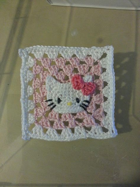 Hello Kitty Crochet Square, Crochet Hello Kitty Stuff, Sanrio Granny Square, Hello Kitty Granny Square Pattern, Hello Kitty Crochet Blanket, Sanrio Crochet, Sanrio Pattern, Japanese Crochet Patterns, Hello Kitty Crochet