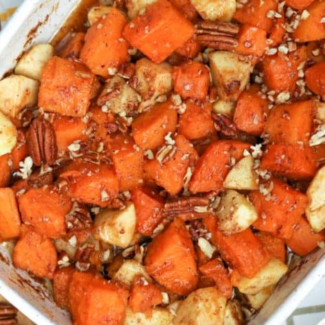 Baked Squash Recipes, Sweet Potato Casserole Crock Pot, Apple Casserole, Boiling Sweet Potatoes, Thanksgiving Foods, Sweet Potato And Apple, Spend With Pennies, Potato Sides, Salad With Sweet Potato