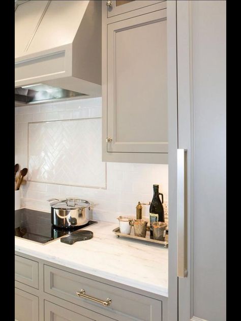 Benjamin Moore Gray Mist 962 Benjamin Moore River Reflections, Greige Kitchen, Benjamin Moore Gray, Herringbone Backsplash, Cabinet Paint Colors, Cabinet Color, Kitchen Cabinets Decor, Kitchen Cabinets Makeover, Home Luxury