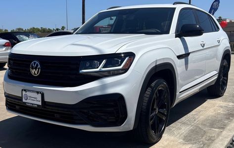 Volkswagen Atlas Cross Sport, Atlas Cross Sport, Volkswagen Atlas, Girly Car, Manifestation Board, Car Stuff, Dream Car, Family Time, New Cars