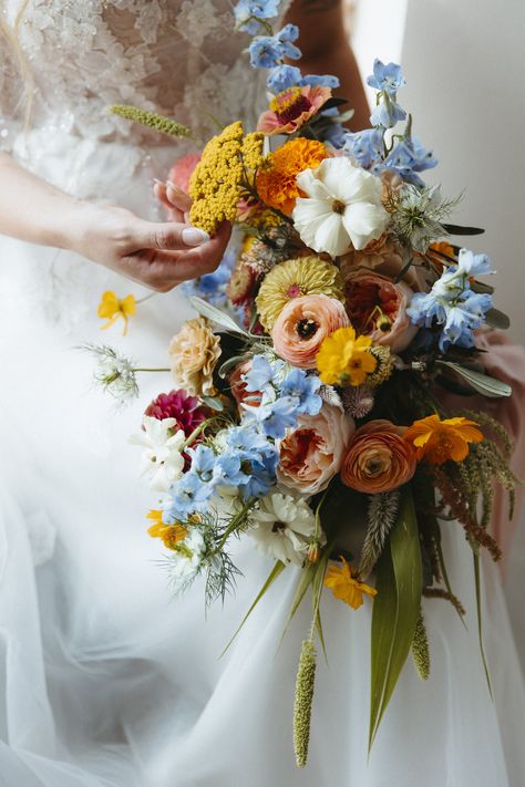 Muted Flower Arrangements, Wildflower Floral Arrangements, Blue Fall Wedding, Summer Bridal Bouquet, Elegant Wedding Bouquets, Bridal Bouquet Summer, Vibrant Wedding, Cottage Rose, Nyc Elopement