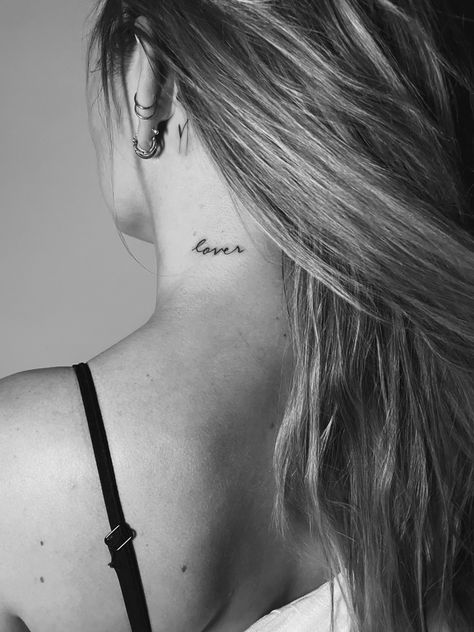 Lover Neck Tattoo, Fine Line Neck Tattoo, Dainty Neck Tattoo, Tattoos For Lovers, Tattoo Script, Minimalist Women, Dainty Tattoos, Simplistic Tattoos, Tattoo Placement