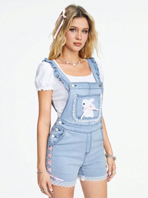 Overall shorts outfit