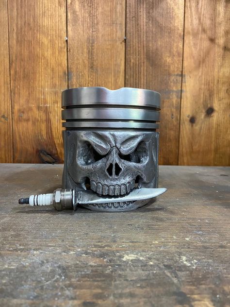 Piston Head Metal Art, Piston Art Ideas, Piston Skull, Piston Art, Metal Lathe Projects, Junk Metal Art, Machining Metal Projects, Heavy Metal Art, Metal Figurines