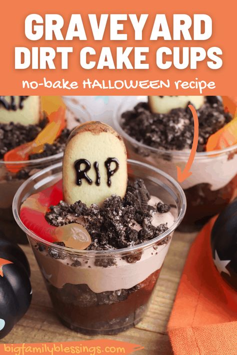 Graveyard Pudding Cups Dirt Cake, Halloween Graveyard Dirt Cups, Dirt Pie Cups, Halloween Dirt Cups Recipe, Cup Of Dirt Dessert Halloween, Dirt Cake Cups Halloween, Dirt Cake Graveyard, Graveyard Pudding Dessert, Graveyard Dessert Dirt Cake