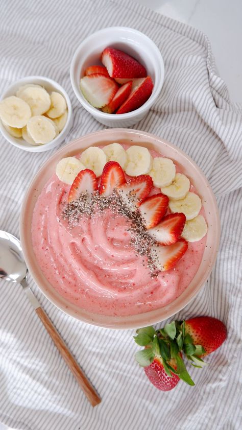 Our Strawberry & Banana Smoothie Bowl is smooth, creamy and almost (almost!) too pretty to eat. Our favourite thing about smoothie bowls is that you can have fun with your toppings! Banana Smoothie Bowl, Strawberry Banana Smoothie, Smoothie Bowls, Strawberry Banana, Fresh Fruits And Vegetables, Banana Smoothie, Smoothie Bowl, Fresh Produce, Vegetable Recipes