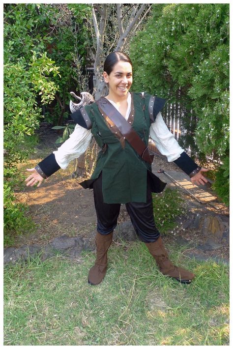 Snow White and the Huntsman costume Huntsman Costume, Robin Hood Costume, Snow White And The Huntsman, Snow White Costume, The Huntsman, Gnome Hat, Robin Hood, Diy Costumes, Bradley Mountain