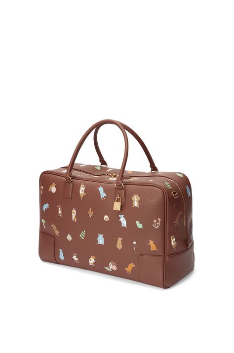 Hamster Amazona 44 bag in nappa calfskin Havana - LOEWE Good Housewarming Gifts, Loewe Amazona, Wooden Office Desk, Best Housewarming Gifts, Loewe Bag, Stylish Handbags, Weekend Bag, Brand Bags, Birkin 25