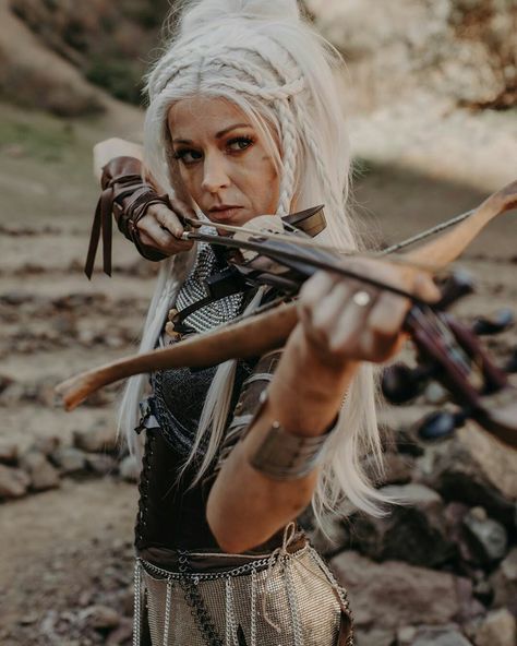 Lindsey Stirling Till the light goes out Lindsey Stirling Outfits, Artemis Aesthetic, Lindsey Stirling Violin, Lindsey Sterling, Viking Warrior Woman, Musician Photography, Female Elf, Call The Midwife, Lindsey Stirling