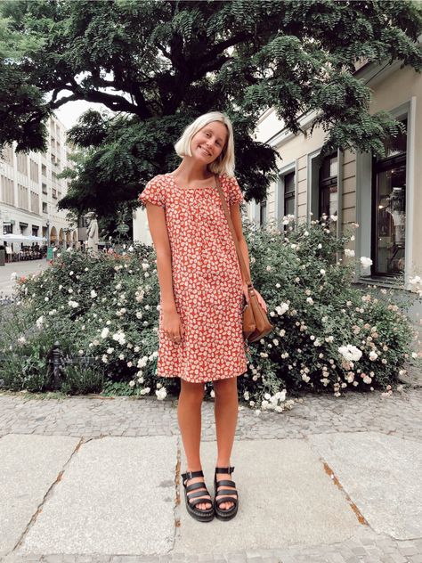 Sandals Dress Outfit, Dr Martin Sandals Outfit, Styling Docs, Dr Martin Sandals, Doc Sandals, Church Outfit Spring, Mission Fits, Doc Martens Sandals, Church Outfit Fall