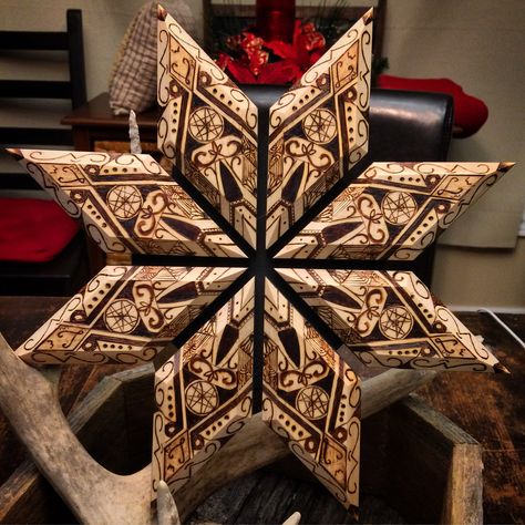 Mi’kmaq Star with hand burned Mi’kmaq symbols. Hieroglyphs. Pyrography mandala zentangled Mikmaq Symbols, Indigenous Decor, Southwest Quilts, Wood Burning Art, Native American Tribes, Curve Design, Prince Edward Island, Prince Edward, New Brunswick