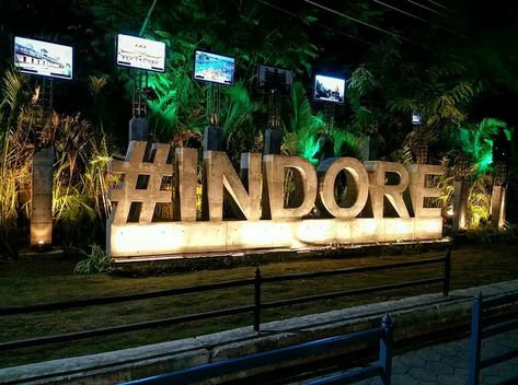 Indore Nagri Indore Snapchat, Indore Aesthetic, Indore Snap, Daughter Photography, Snap Snapchat, Mother Daughter Photography, Banner Background Images, Cartoon Boy