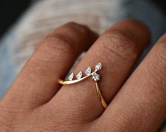 Vanki Ring, Creative Dress, Solid Gold Wedding Band, Leaf Wedding Band, Push Present, Chevron Wedding, Pear Ring, Marquise Ring, Gold Diamond Wedding Band