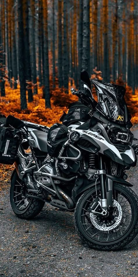 Gs 1200 Bmw, Bmw Motorcycle Adventure, Bmw Adventure Bike, Adventure Bike Motorcycles, Moto Wallpapers, Bike Motorcycles, Tmax Yamaha, Bmw Motorbikes, Bmw Touring