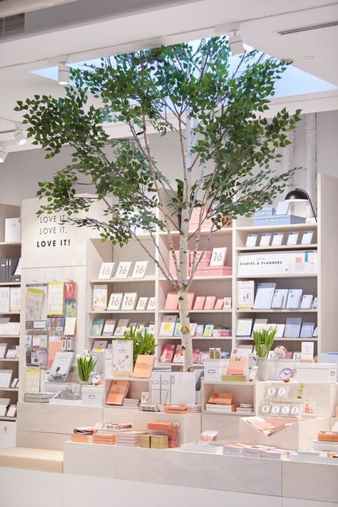 kikki.K open world-first concept store in Melbourne Gift Shop Ideas, Pharmacy Design, Stationary Shop, Store Interiors, Retail Store Design, Store Design Interior, Retail Interior, Stationery Store, Kikki K