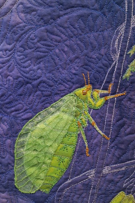 Martha Wolfe: Quilt Symposium Manawatu, 2015 Cellular Structure, Applique Ideas, Bug Art, Bird Quilt, Small Sewing Projects, Embroidery Inspiration, Crazy Quilts, Cute Crafts, Fabric Art