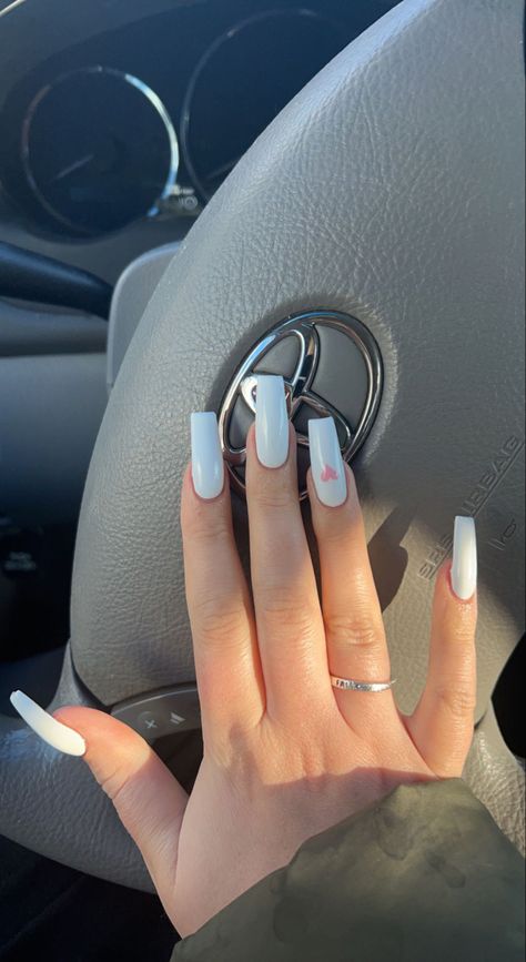 White Nails With A Pink Heart, White Nails Heart Design, White Nails With Heart On Ring Finger, Almond Nails With Initial, White Nails With Initial, Nails With His Initials, White Heart Nails, Nails With Initials, Initial Nails