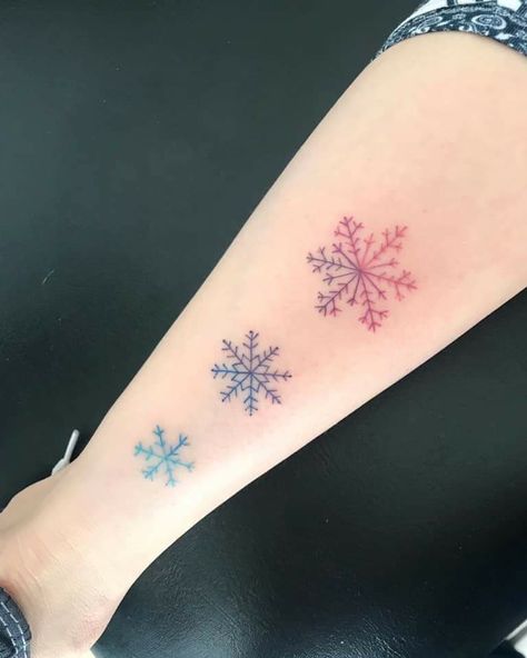 Mum Tattoos, Breathtaking Tattoos, Tattoo Fillers, Fall Tattoo, Snowflake Tattoo, Snow Tattoo, Hexagon Tattoo, Fantasy Tattoo, Mum Tattoo