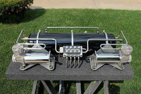 Diy Trunk, Industrial Design Ideas, Car Suspension, Custom Car Audio, Chassis Fabrication, Hot Wheels Garage, Vw Golf Mk4, Hydraulic Cars, Audi A4 B8