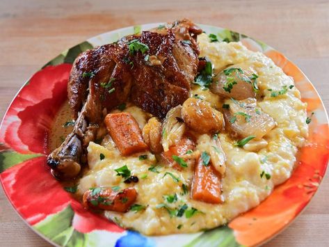 Wine-Braised Chicken with Apricots Recipe | Ree Drummond | Food Network Apricot Chicken Thighs, Chicken Hindquarters, Wine Braised Chicken, Chicken With Apricots, Pioneer Woman Chicken, Ree Drummond Recipes, Apricot Recipes, Apricot Chicken, Braised Chicken